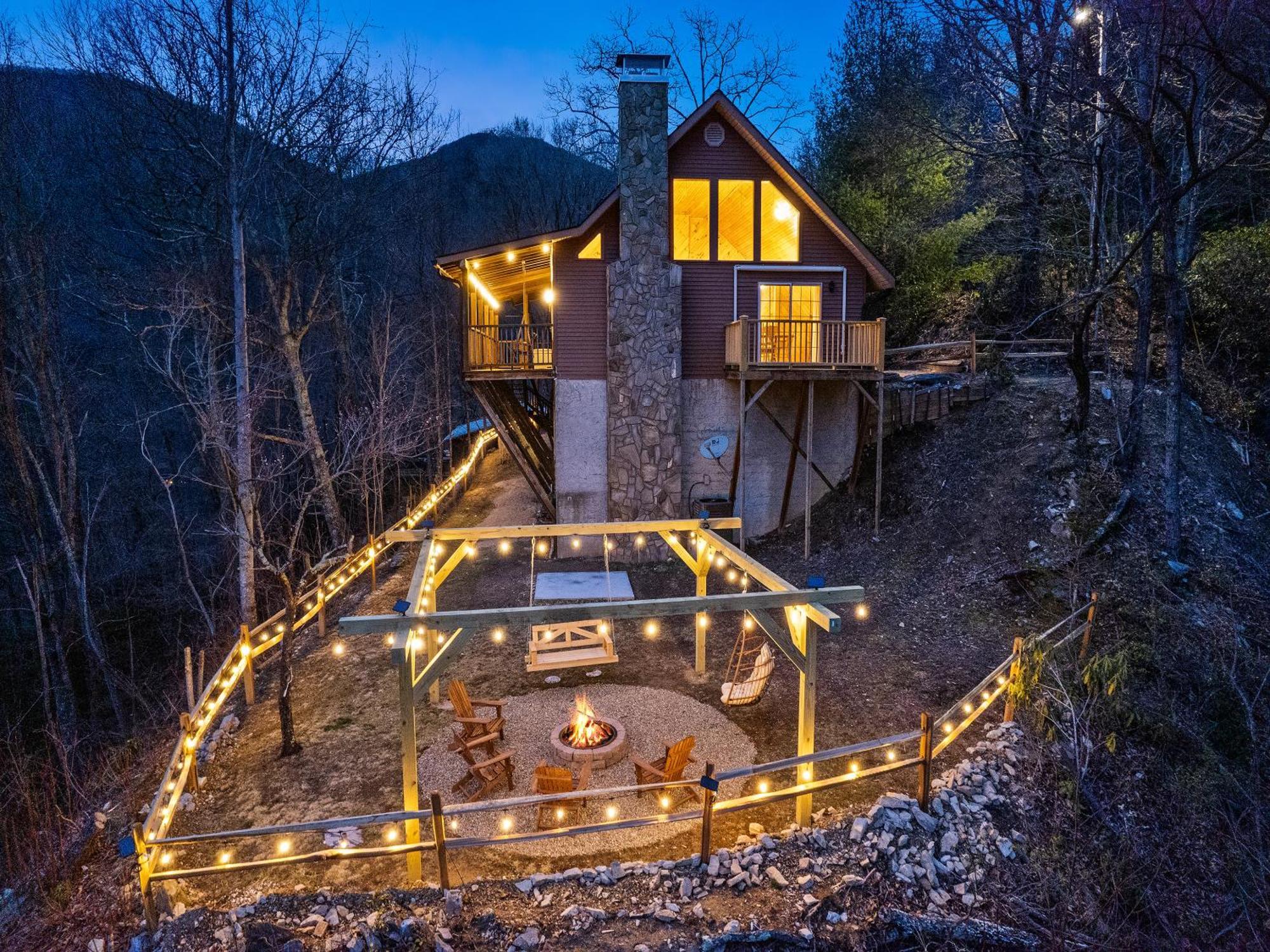 Maggie Valley Cabin With Beautiful Mountain Views, Hottub, Pet Friendly, Gameroom, Fireplace Exterior foto