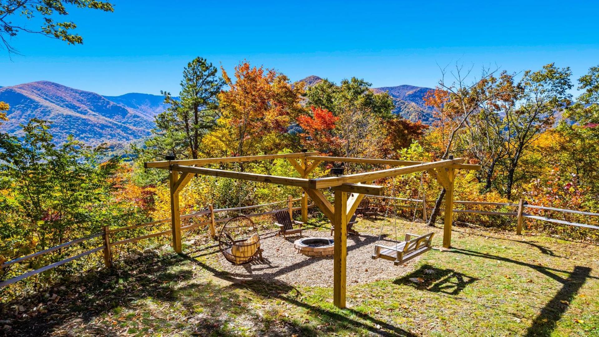 Maggie Valley Cabin With Beautiful Mountain Views, Hottub, Pet Friendly, Gameroom, Fireplace Exterior foto